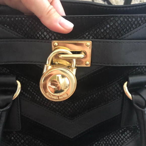 Michael Kors Hamilton black satchel suede python - Picture 6 of 8